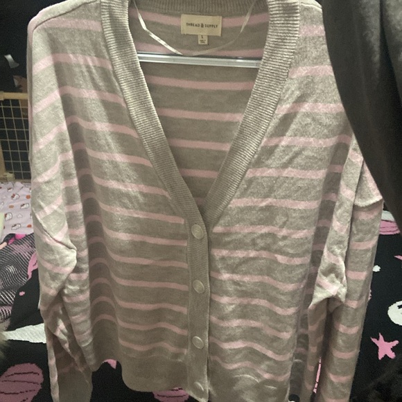 Women’s cardigan/sweater size large - Picture 3 of 3